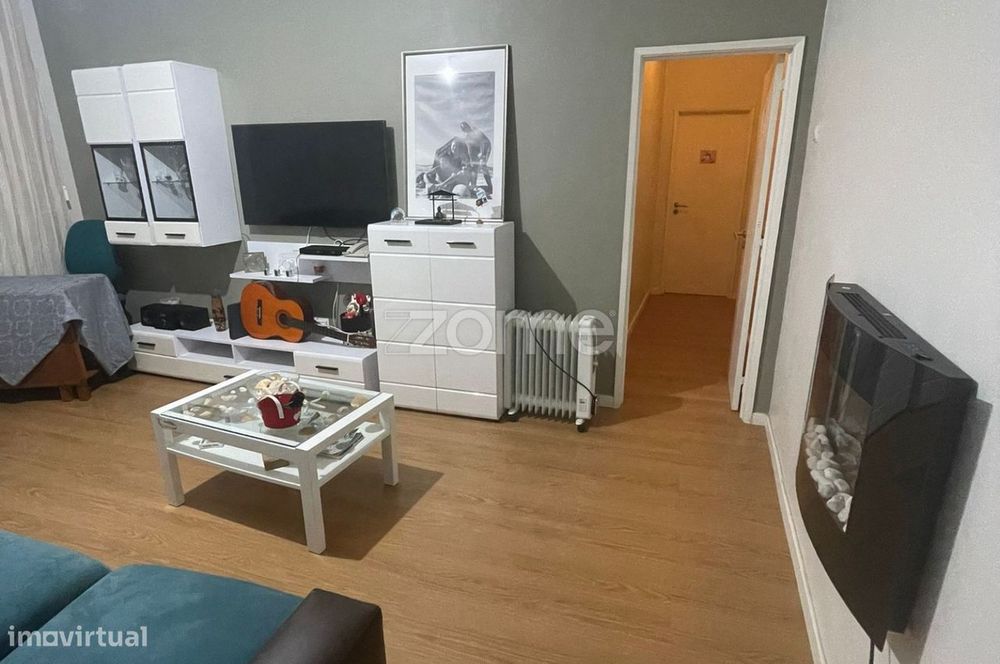 Apartamento T2 + 1 Charneca da Caparica