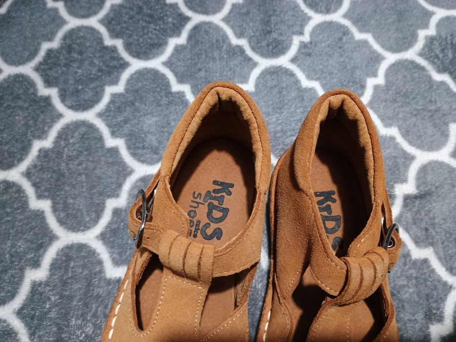 Beżowe brązowe buty półbuty kamasze eleganckie adidasy r. 30