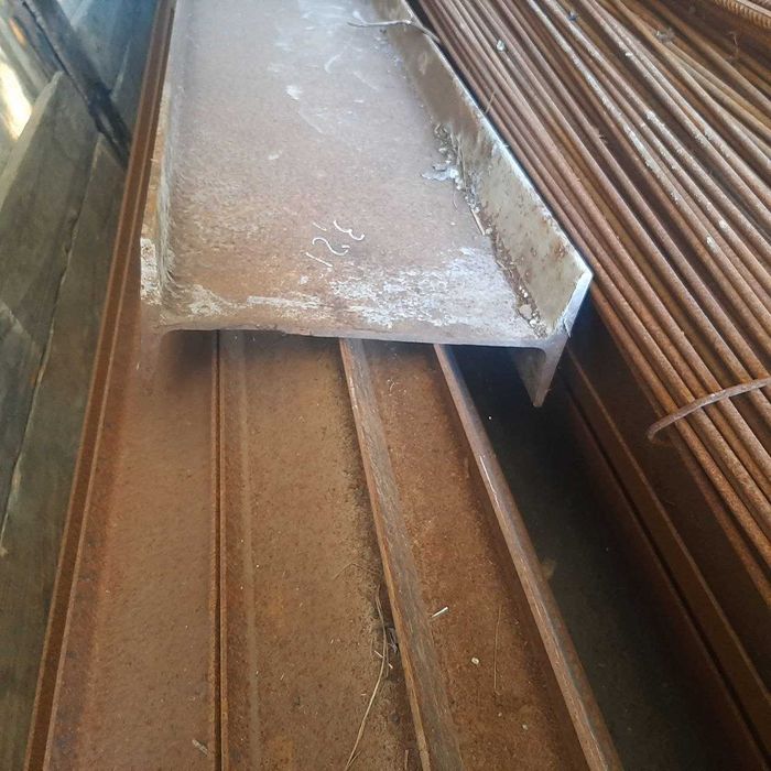 Балка двотаврова 36 (кусок 3,22)