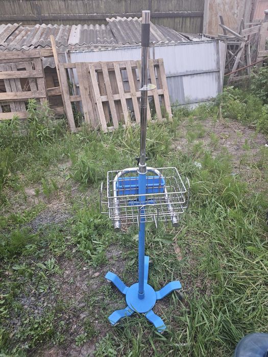 Стійка для крапельниці DINAWA