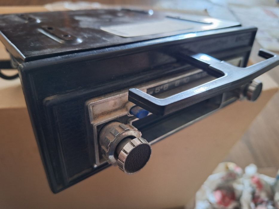 Radio mitsubishi z roku 1970  na duże kasety  dla konesera