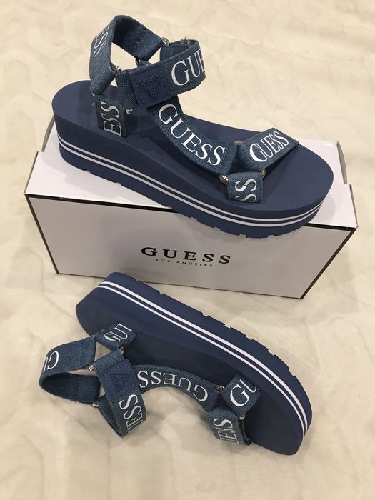 Продам женские босоножки/сандали GUESS