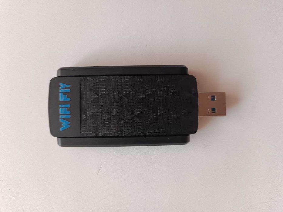 Компактний Dual-Band USB 2.0 Wi-Fi адаптер 2.4 ГГц та 5 ГГц