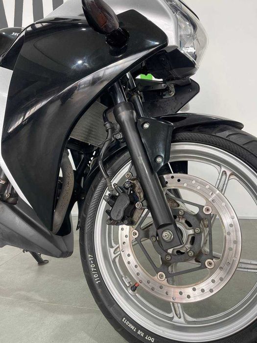 Мотоцикл Honda CBR250R