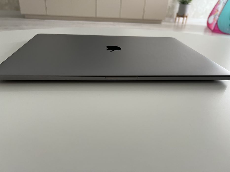 MacBook Pro 16 1TB терміново