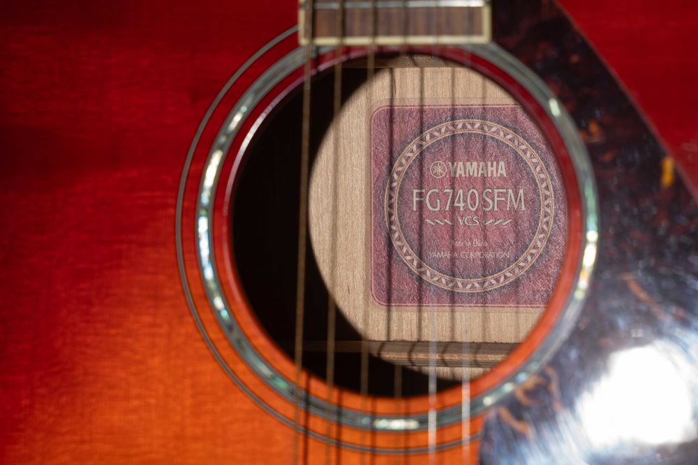 Yamaha FG740SFM VCS - gitara akustyczna, lity top, podpalany klon, stan bdb