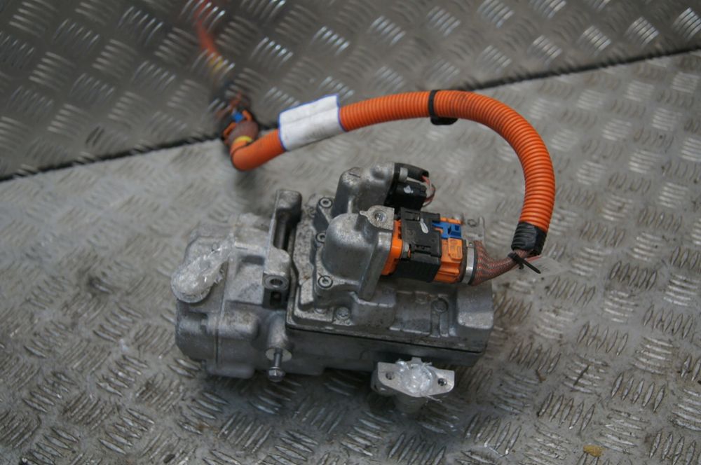 Компресор кондиціонера Renault Zoe 2012-2025 | Оригінал Denso, Японія