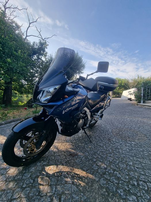 Suzuki V-Storm 1000cc