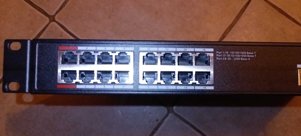 Switch Dahua PoE 16 portow 10/100/1000 2xuplink 2x spf