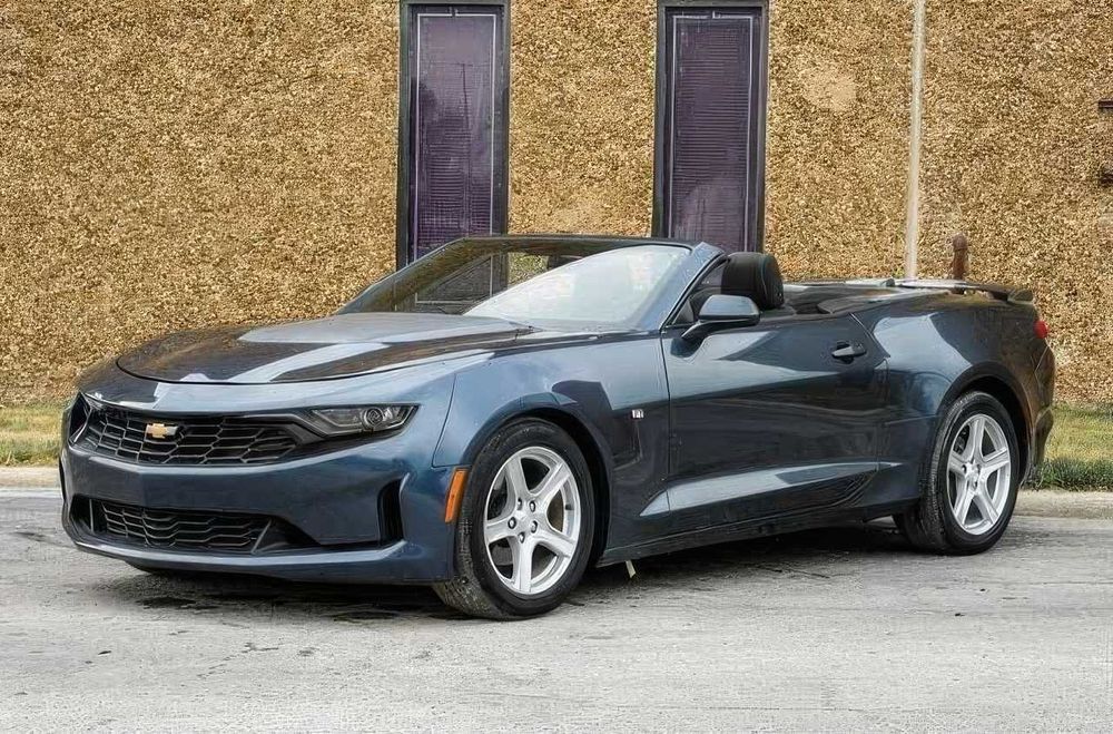 Chevrolet Camaro      2020