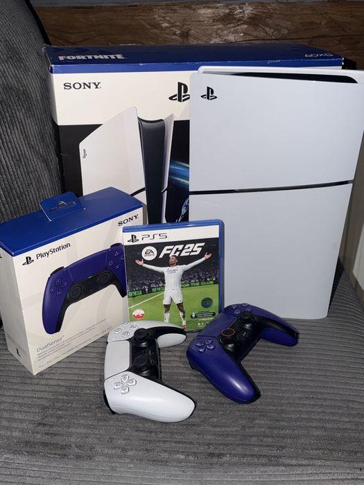PlayStation 5 z napędem + 2 pady