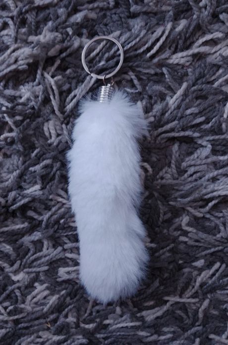 Brelok pompon futerko długi ogon biały