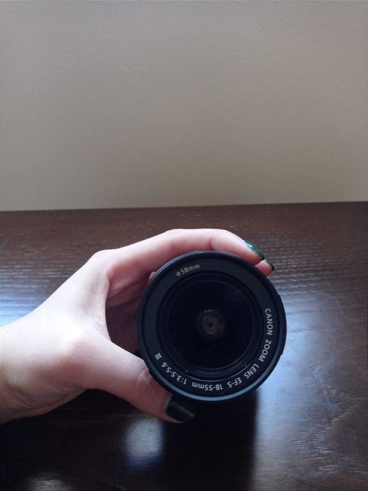 Máquina Reflex Canon EOS 1200D + 2 Objetivas Canon