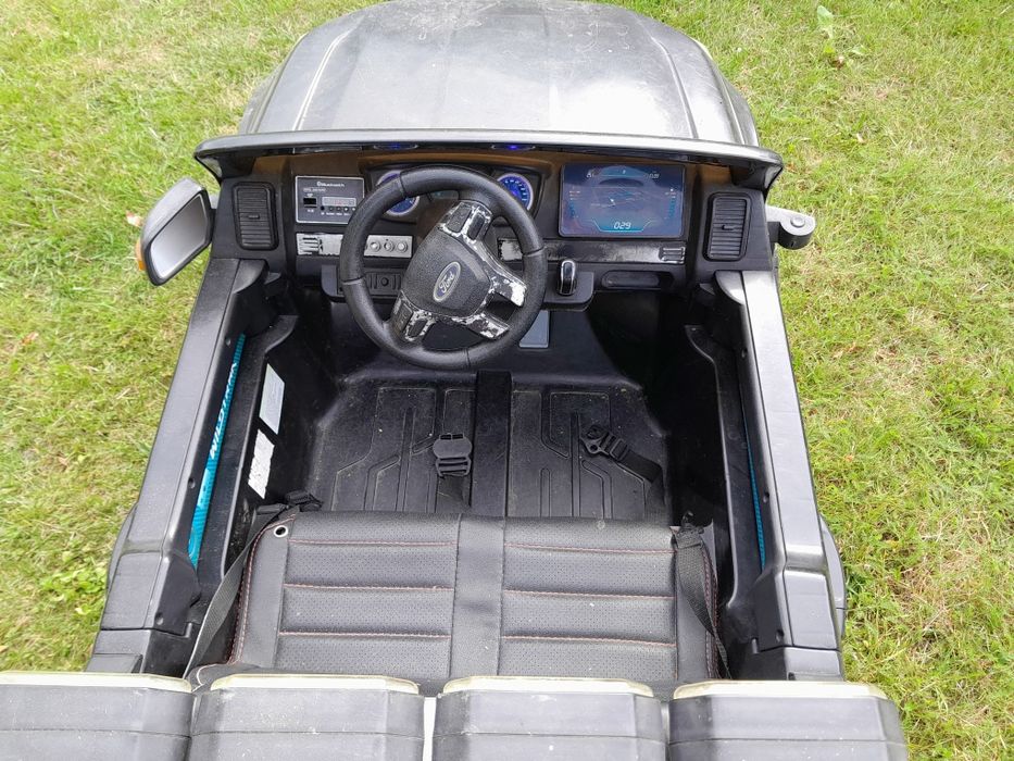 Ford ranger dla dzieci na akumulator