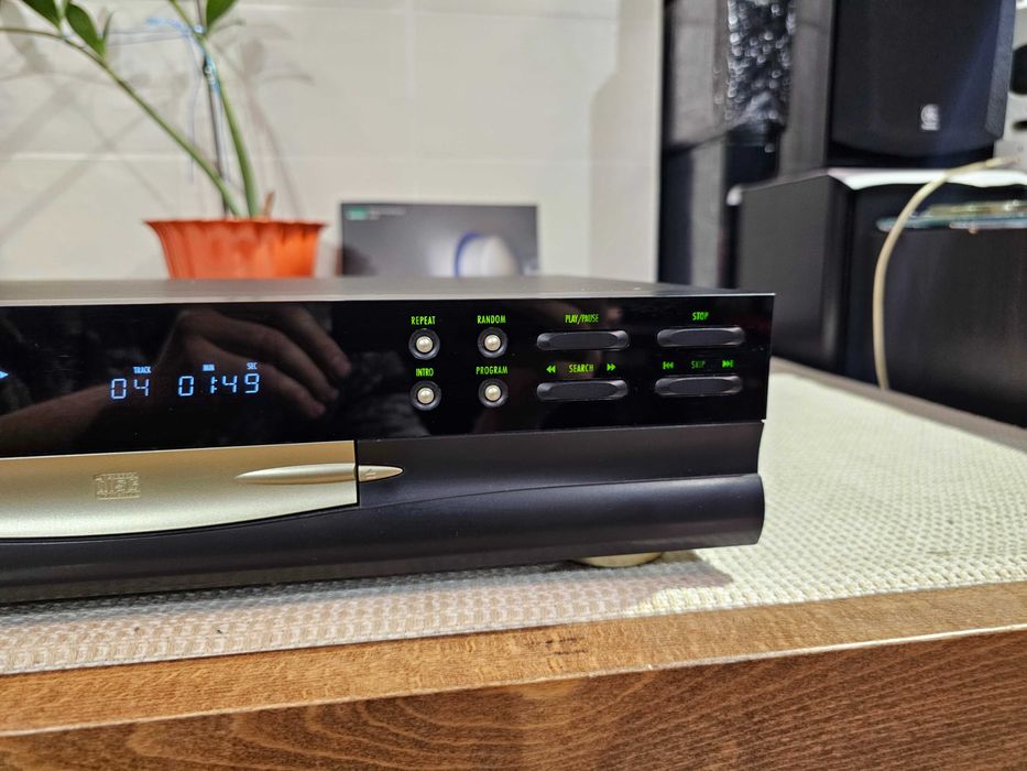 Програвач CD Harman/kardon HD 750