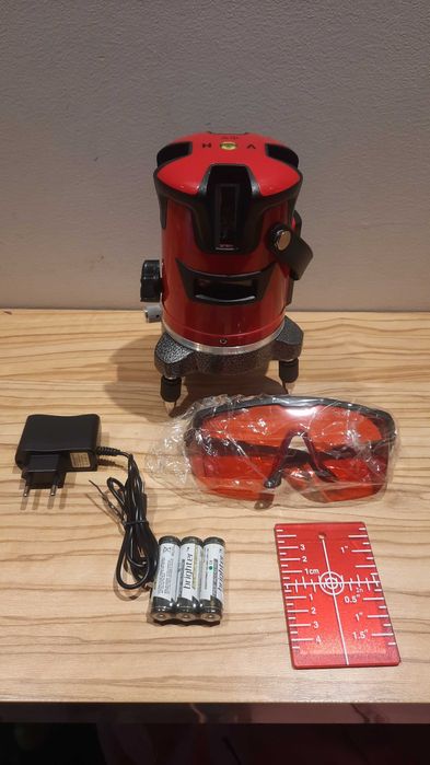 Profesjonalny laser krzyżowy poziomica niwelator czerwony nieużywany