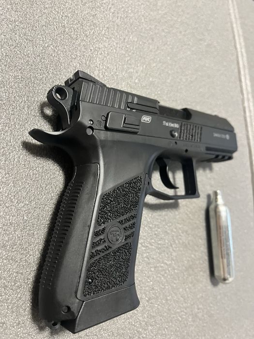 Pistola CZ 4.5mm Nova