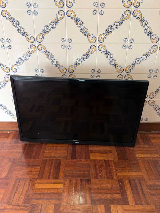 Televisor LG 28MT48DF-PZ