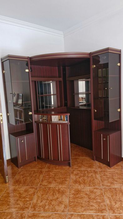 Bar de sala em perfeito estado!!