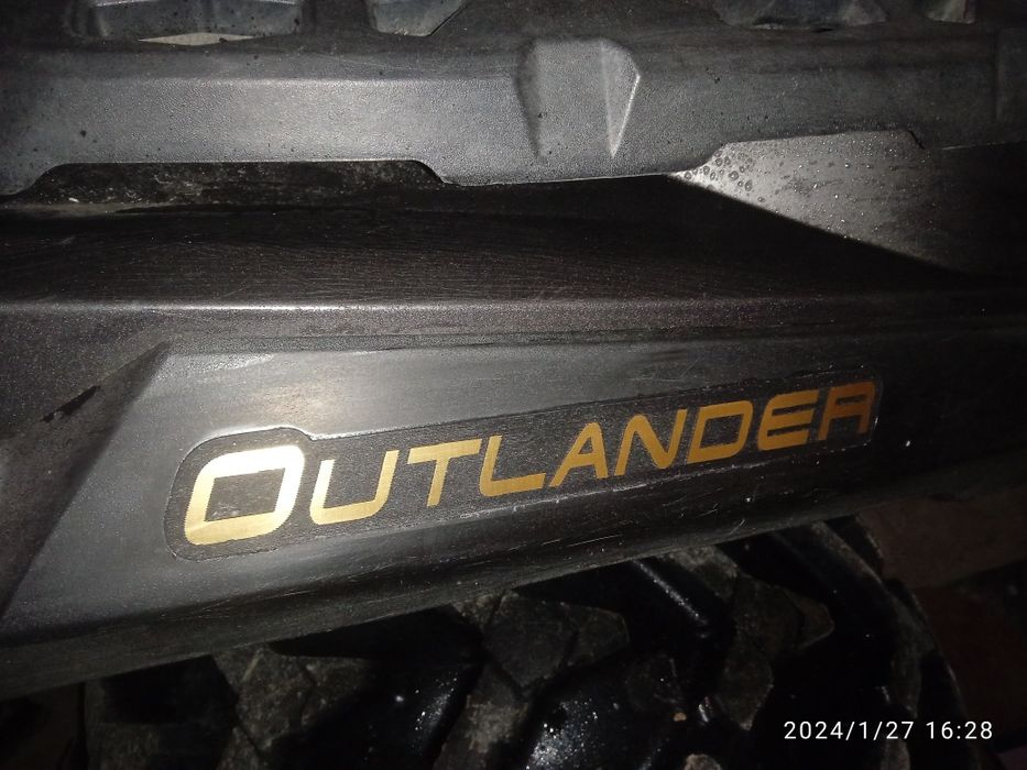 Napisy frezowane Can am Outlander Can-am złote