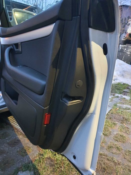 Sprzedam ,audi a4 b7 2,0 tdi 140km 2007