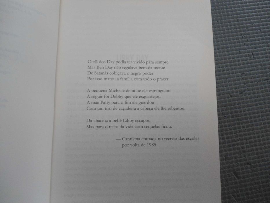 Lugares Escuros por Gillian Flynn