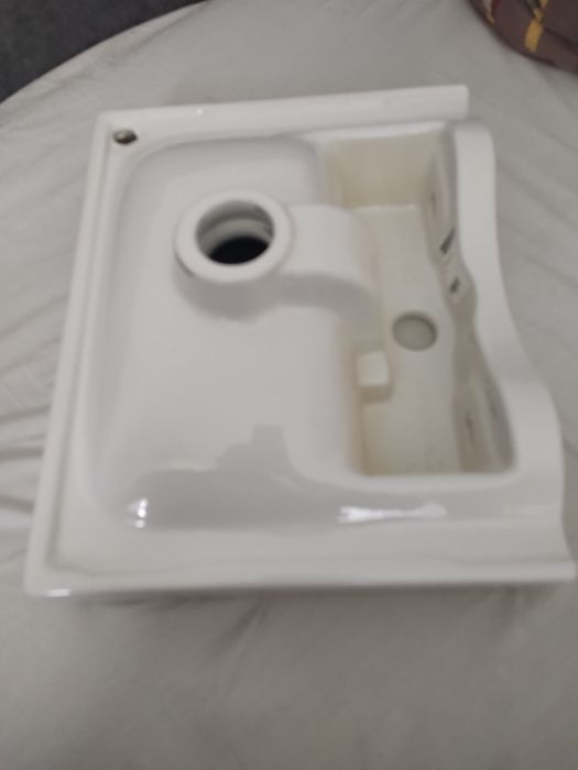 Roca Ona umywalka 40x32 cm prostokątna ścienna biała A32768D000