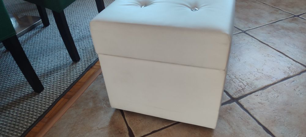 Pufa siedzisko tapicerowane