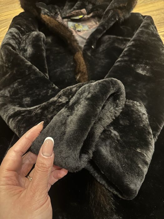 Шуба натуральна мутон з норкою шоколадного кольору