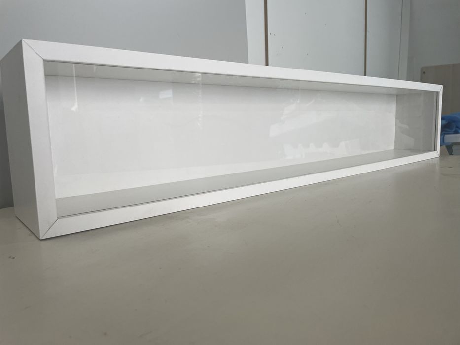 Expositores para miniaturas com frente em acrílico