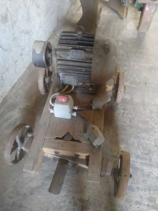 Silnik 7KW z rozruchem