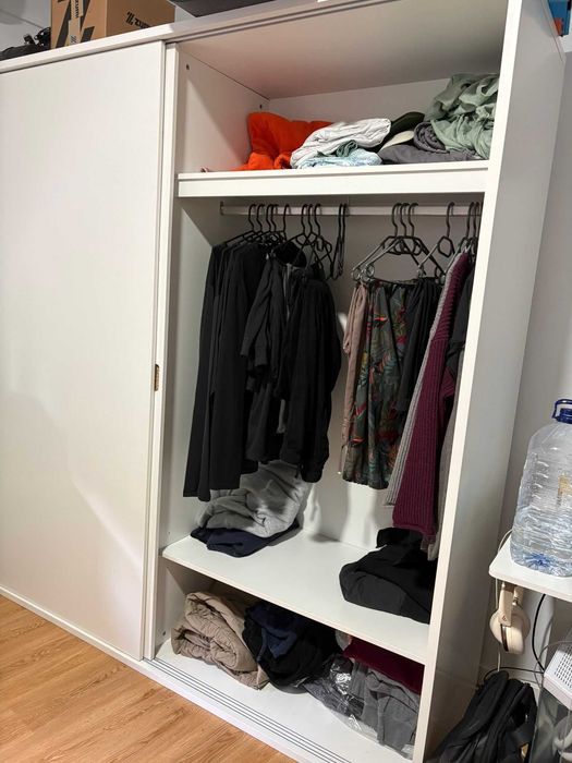 Guarda-Roupa de Casal JOM Indústria Tavira – Usado em Ótimo Estado