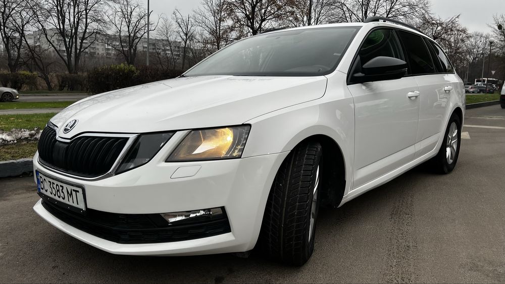 Skoda.    Octavia  Автомат 2017 рік