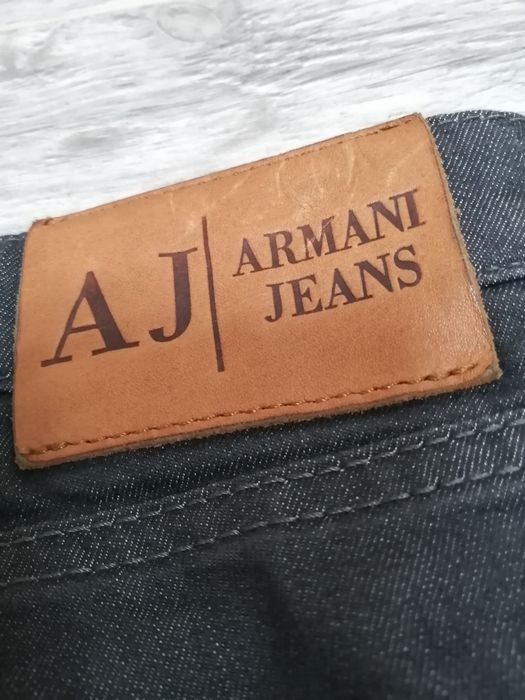 Armani Jeans r M