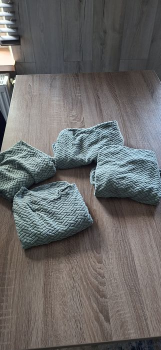 Stół i 4  krzesła