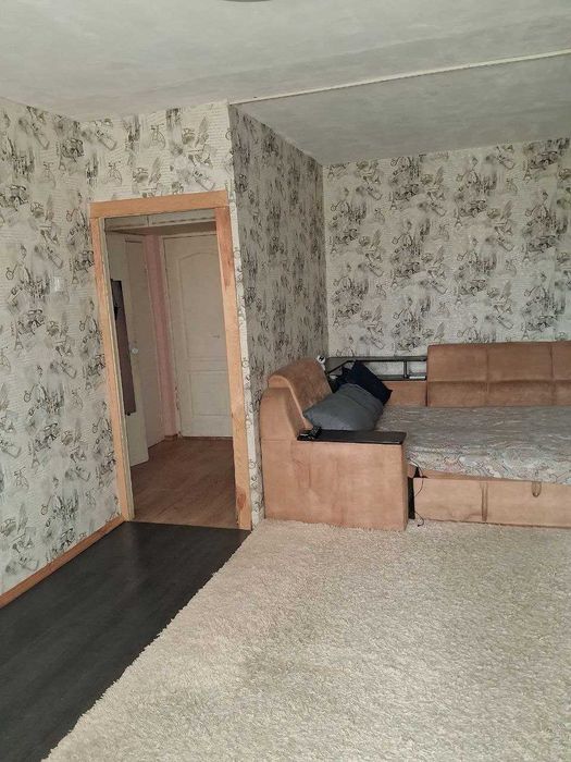 Продам 1-кімнатну на Райдужному масиві Райдужна 13в