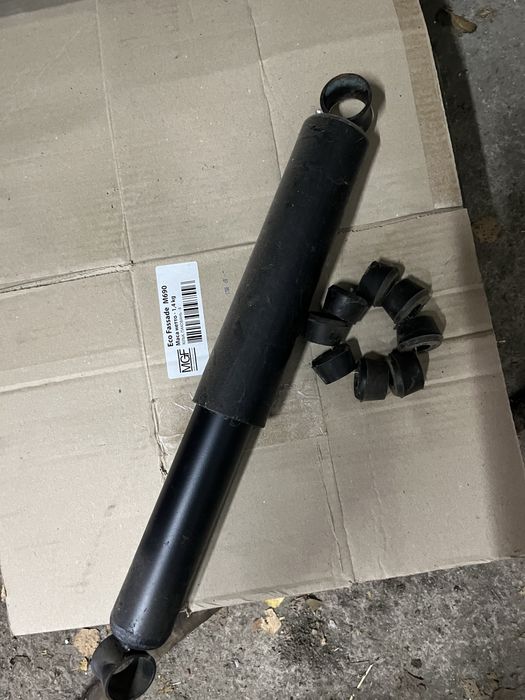 Амортизатор УАЗ із втулками