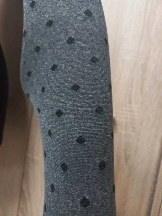 Szare zakolanówki w kropki #dots