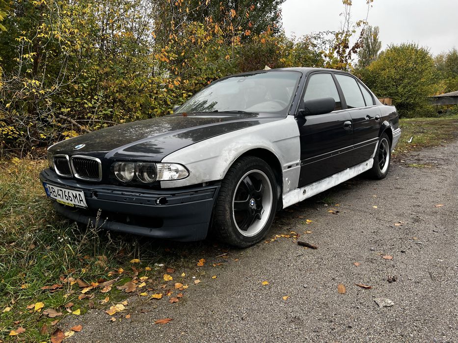 Продам BMW e38 740d