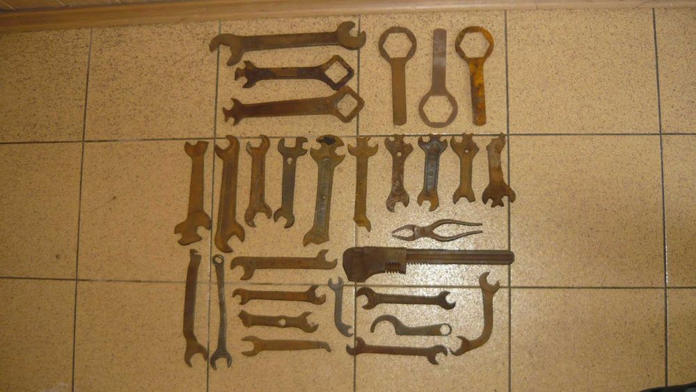 Klucze stare płaskie zestaw kluczy