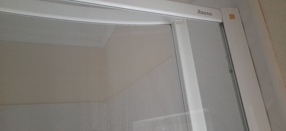Ванна Ravak з душовою заслонкою змішувач і стійка з шлангом бу