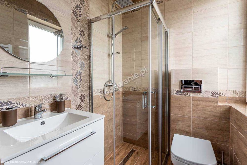 Pokoje apartamenty noclegi wczasy nad morzem basen sauna jacuzzi