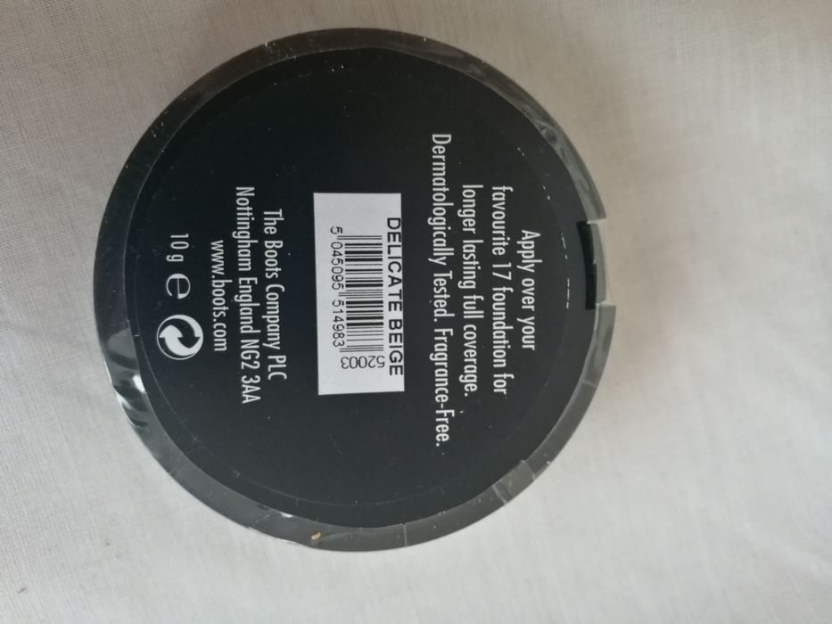 Puder prasowany delikate beige