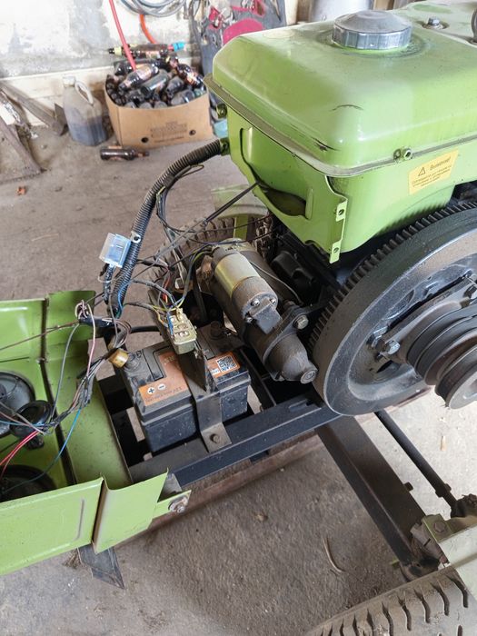 Мототрактор Зубр 12 к.с. продам