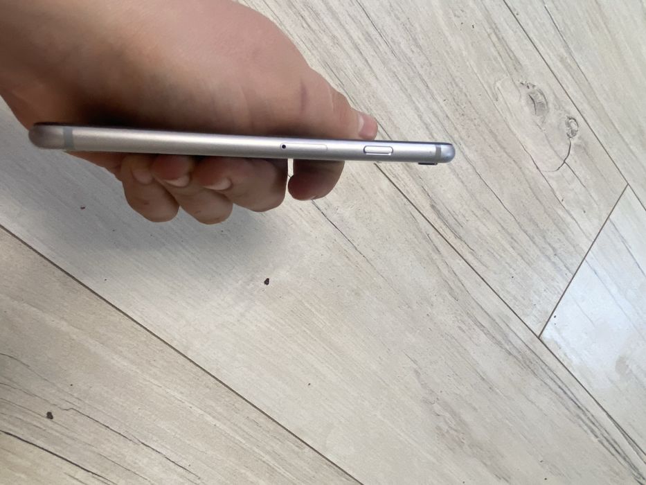 iphone 6s розбитий дисплей