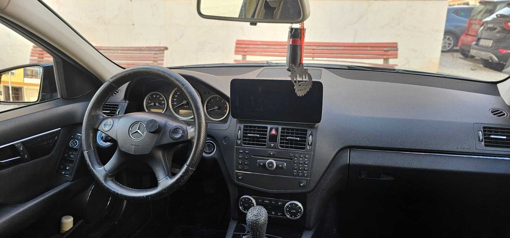 Carrinha Mercedes C220 W204 imaculada
