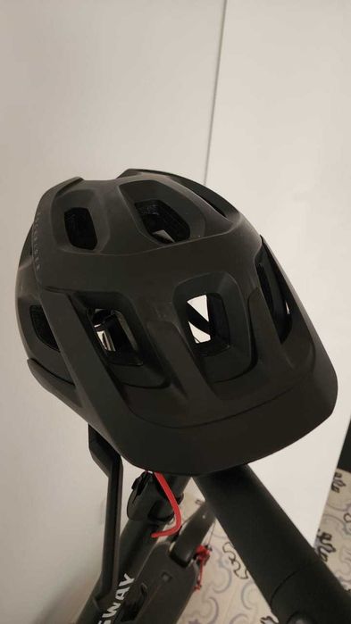 Trotinete Segway F3 PRO E mais capacete Rockrider