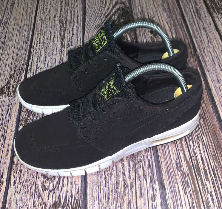 Кроссовки Nike для мужчины. размер 41 (26,5 см)