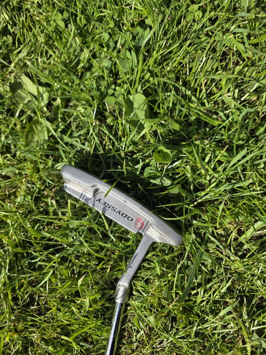 Kij do golfa putter Odyssey Crimson Series 660