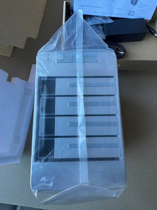 Дисковий масив TERRAMASTER D4-300 USB 3.1 (Gen1) Type-C